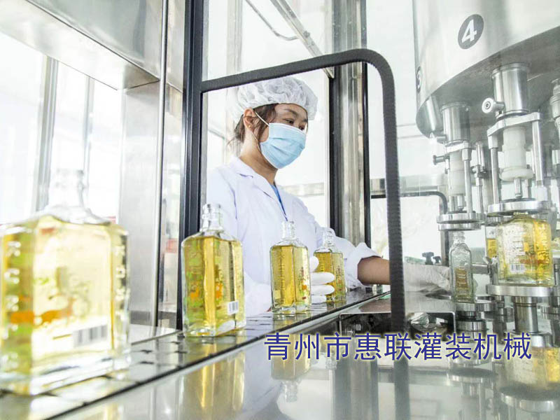 全套食用油灌裝機生產(chǎn)線