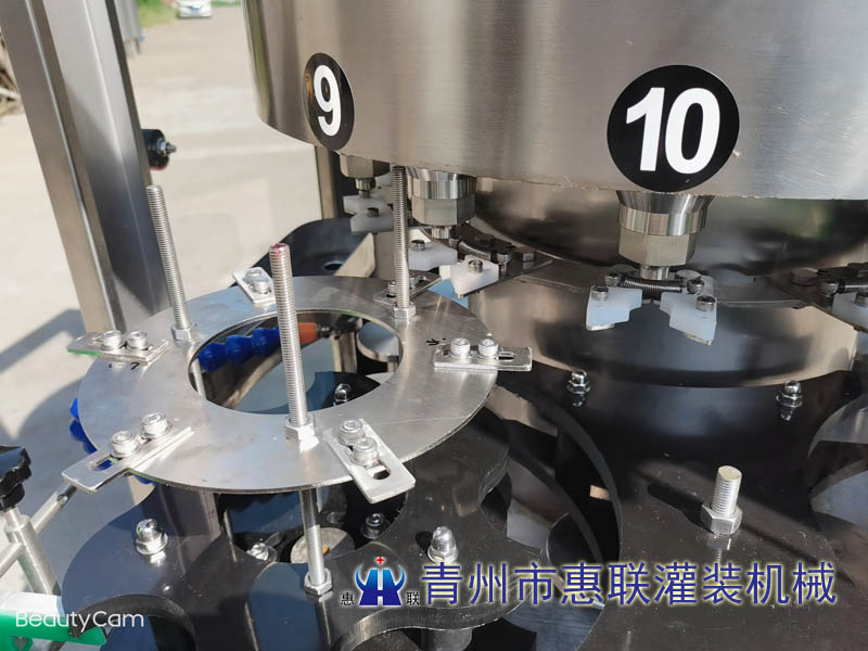 電子定量調(diào)味品灌裝機(jī)